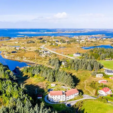 Vollvaagen Smola, Boat Included Aparthotel