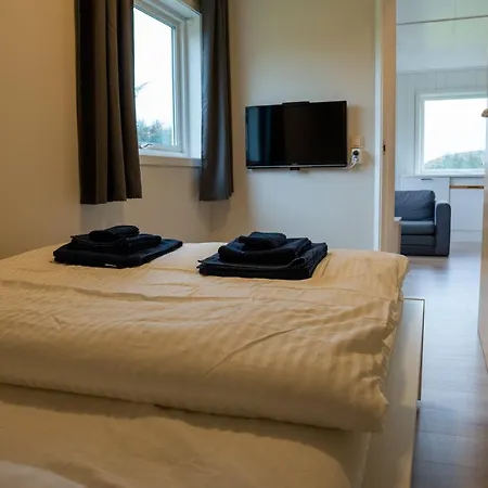 Apart Otel Vollvaagen Smola, Boat Included