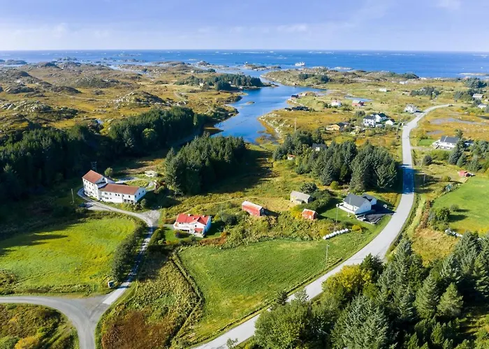 Apart Otel Vollvaagen Smola, Boat Included