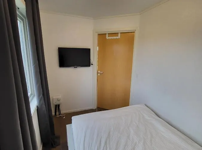 Apart Otel Vollvaagen Smola, Boat Included Smola