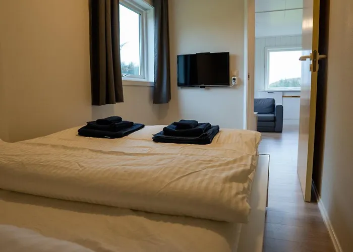 Apart Otel Vollvaagen Smola, Boat Included